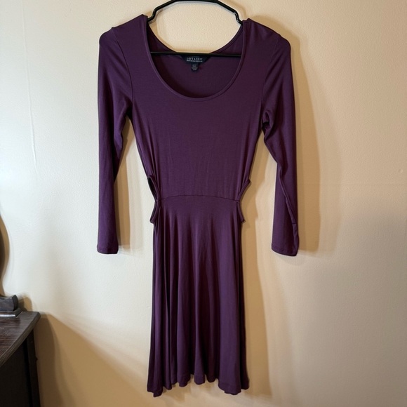 American Eagle Outfitters Purple Fit and Flare Long Sleeve Dress - Picture 1 of 5